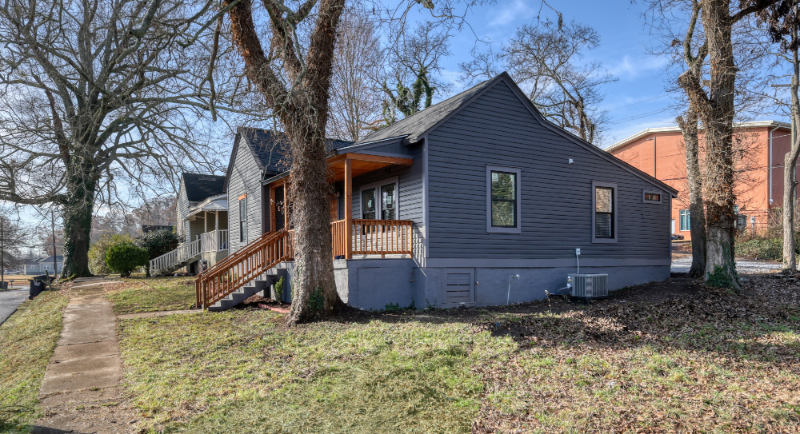 11 N Mclin St Sw - Photo 2 of 17