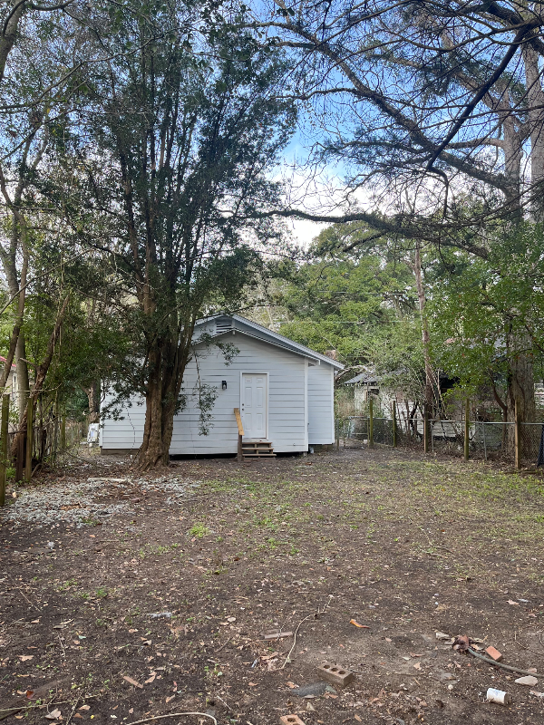 514 Iowa Ave - Photo 4 of 11