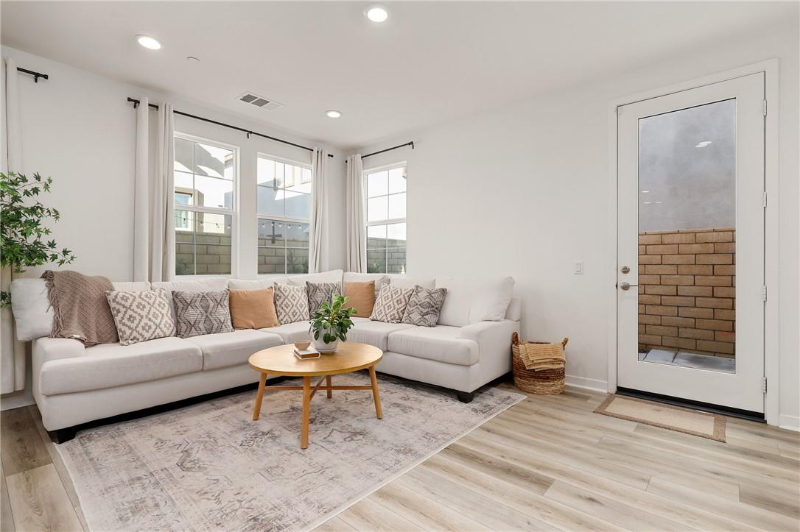 2983 E Halton Paseo - Photo 4 of 11