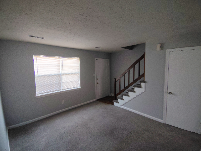 74 Duiguid Dr - Photo 2 of 9