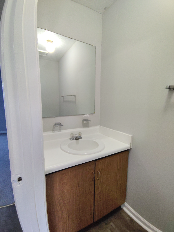 74 Duiguid Dr - Photo 4 of 9