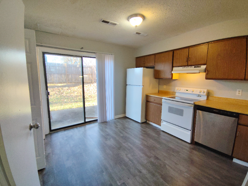 74 Duiguid Dr - Photo 6 of 9