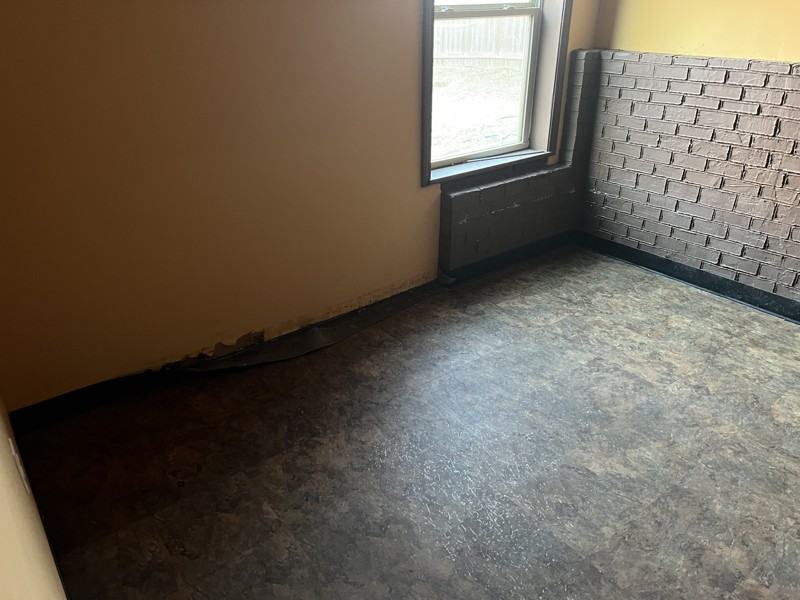 1556 Rolling View Way - Photo 3 of 24