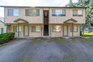 featured image of 865 N Oak Harbor St