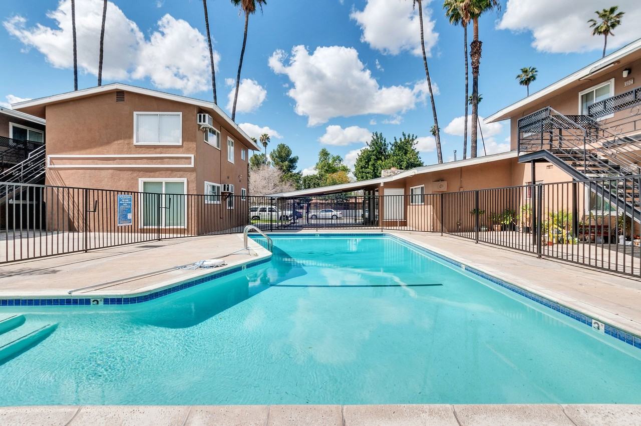 3512 Lou Ella Ln - Photo 4 of 13