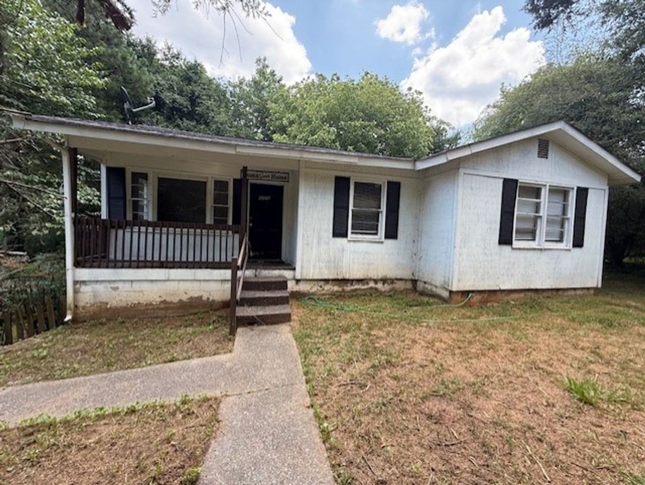 4706 Clemmons Dr - Photo 2 of 25