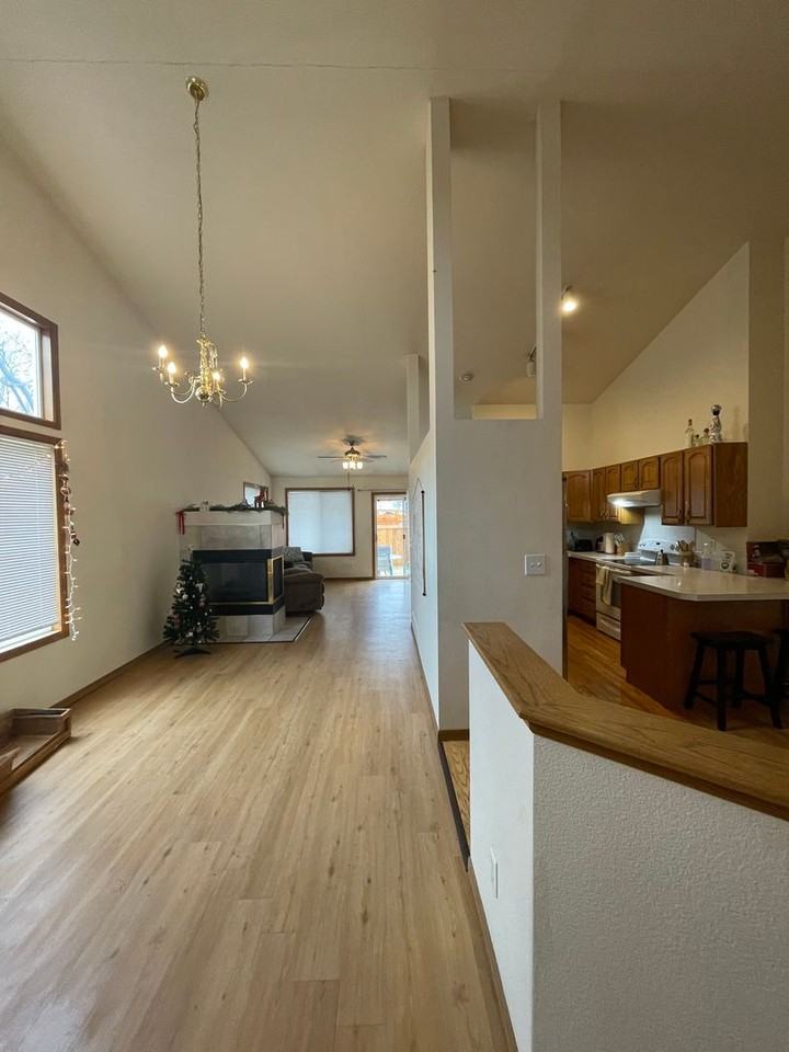 2149 Bronson St - Photo 3 of 14