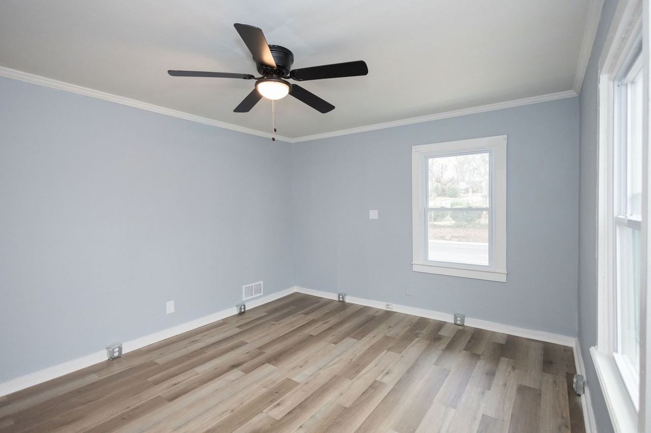 520 N 3rd St - Photo 4 of 48