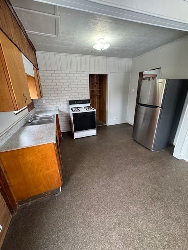 3011 Hoagland Ave - Photo 4 of 9