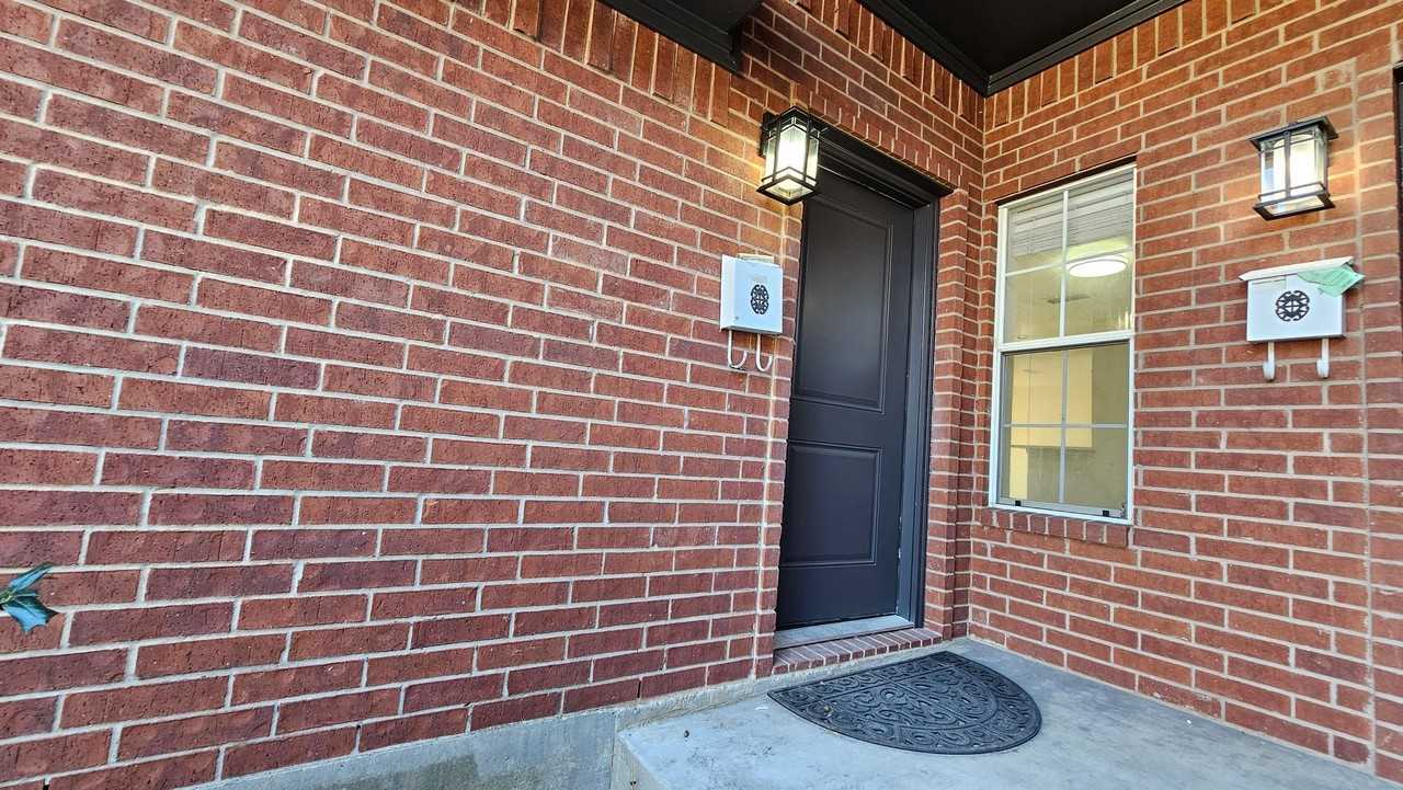 901 W Congress St - Photo 3 of 35