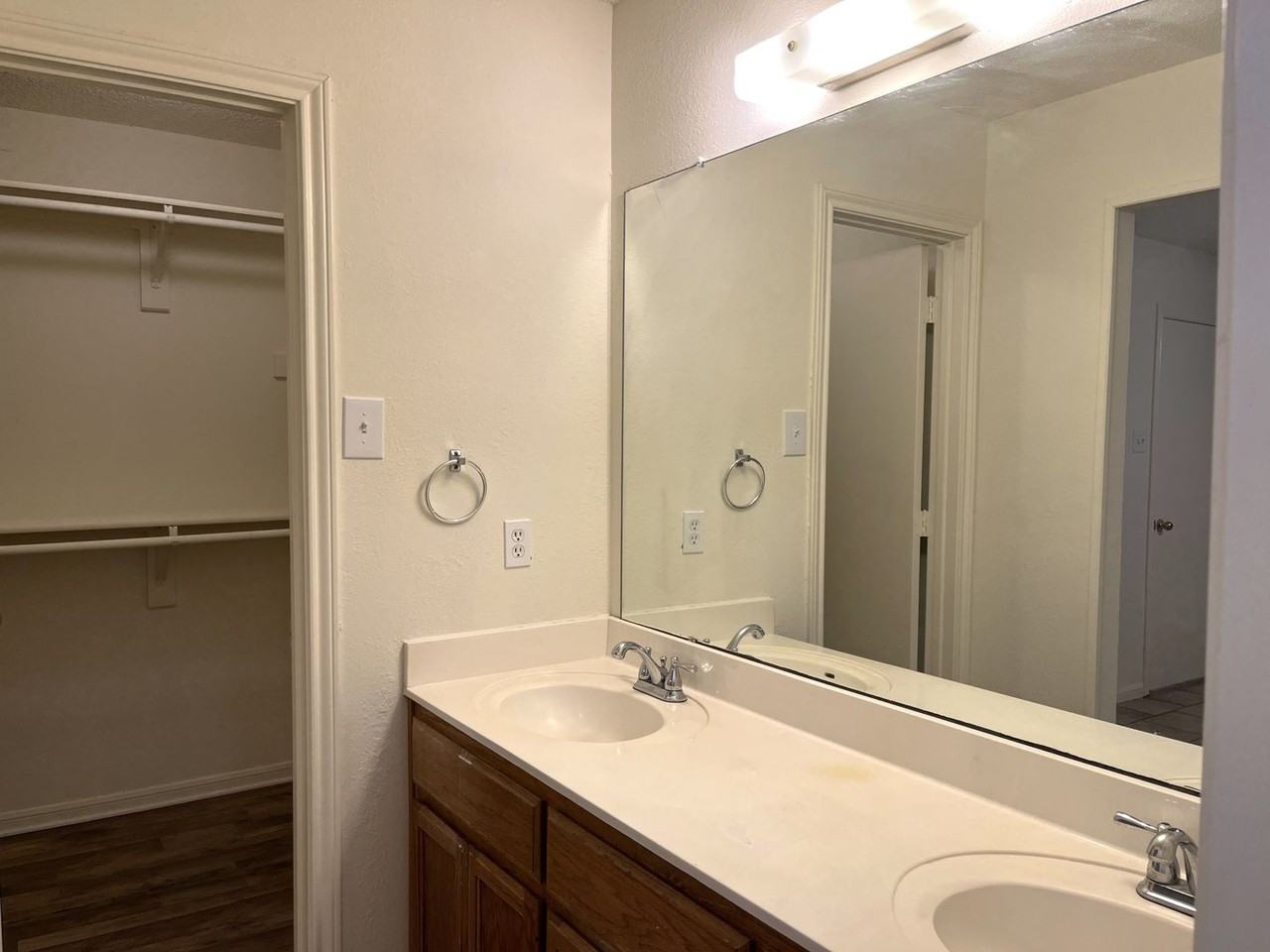 714 Old Lorena Rd - Photo 6 of 13