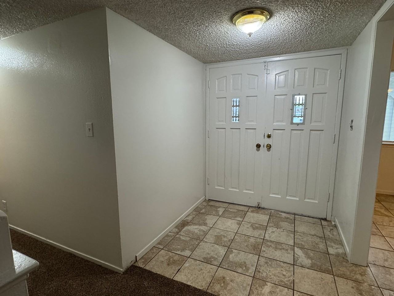 2326 Dario Cir - Photo 4 of 33