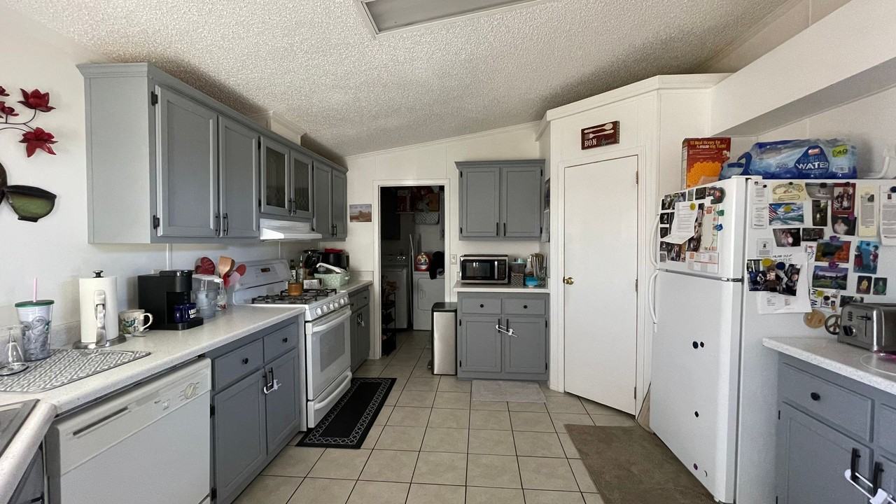 4626 Gray Fox Hts - Photo 2 of 7