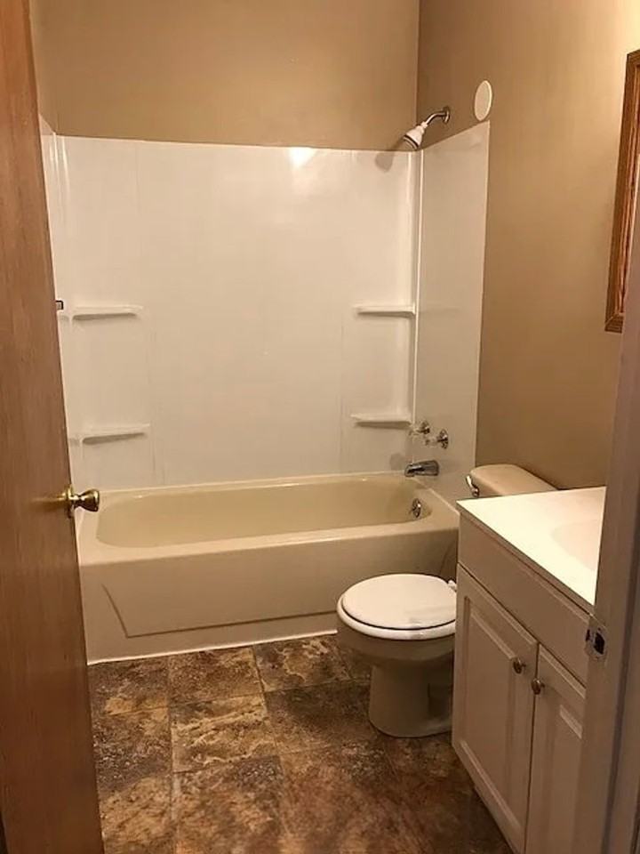 901 N Lynn St - Photo 7 of 7