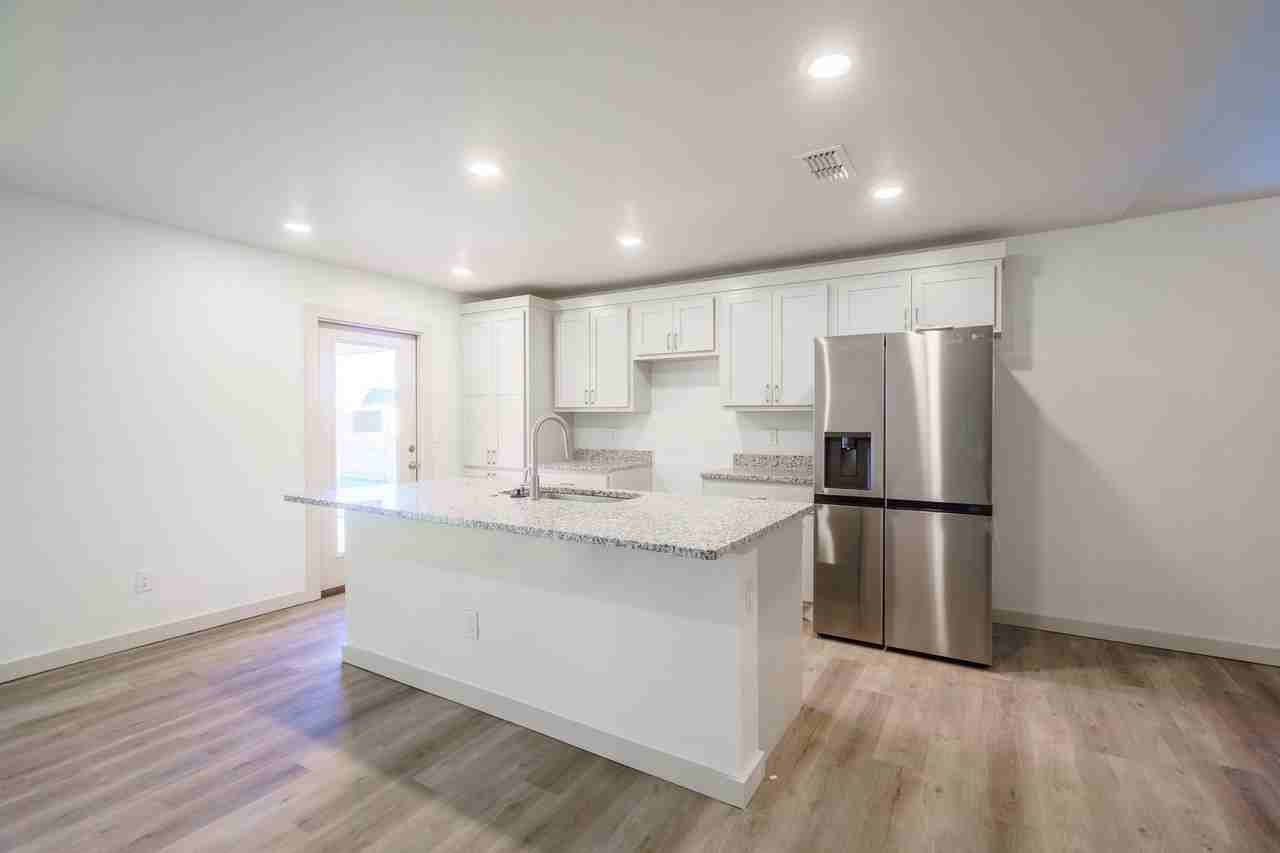 312 E 76th St - Photo 3 of 13