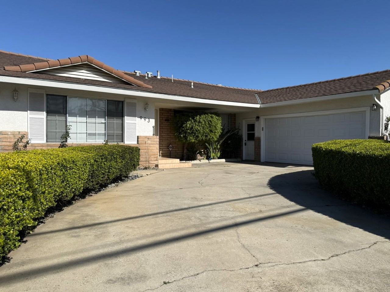 993 E Olive Ave - Photo 3 of 27