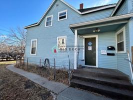 featured image of 412 8th St N