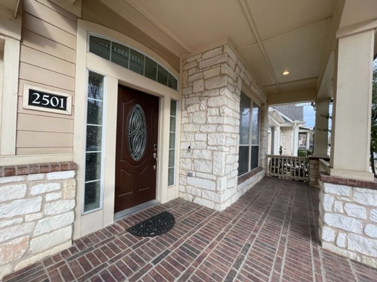 2501 Grizzly Run Ln - Photo 3 of 47
