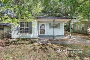 featured image of 1995 W 4th St