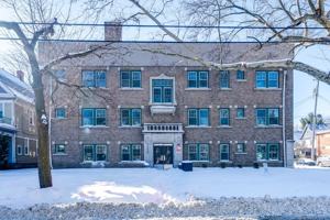 featured image of 3209 3209 Archwood Ave/3773 West 33rd St