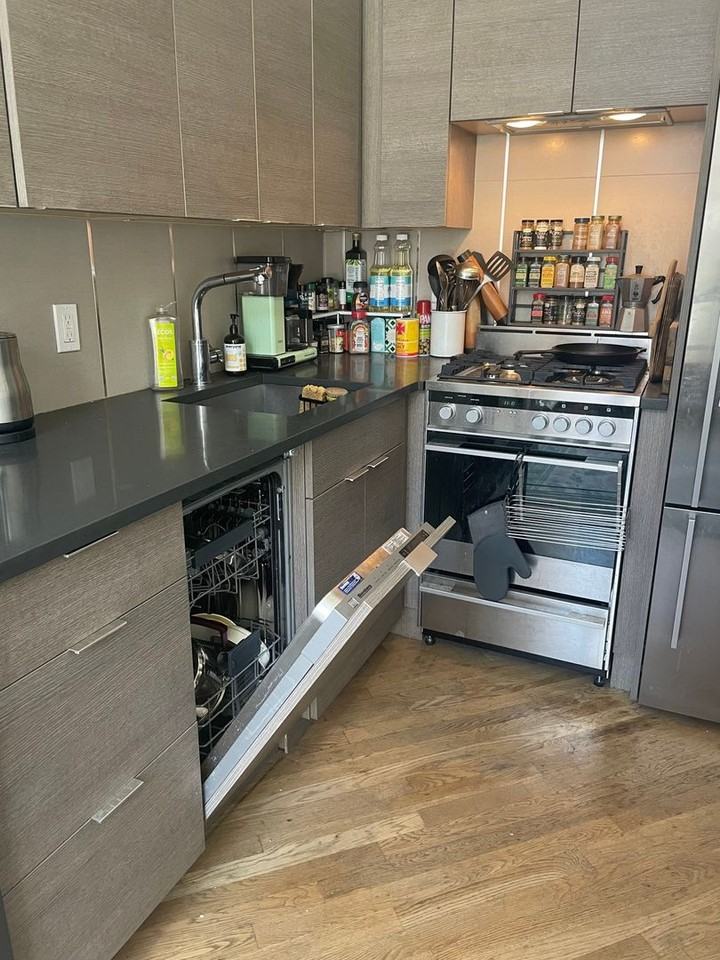 1192 Bedford Ave - Photo 7 of 13