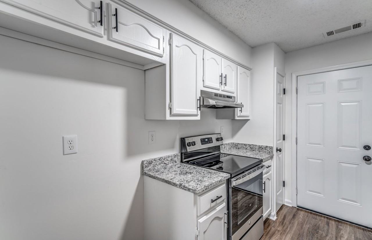 1242 Grange Way Dr - Photo 4 of 22