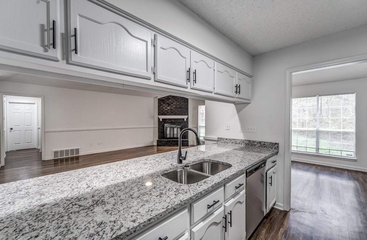 1242 Grange Way Dr - Photo 6 of 22