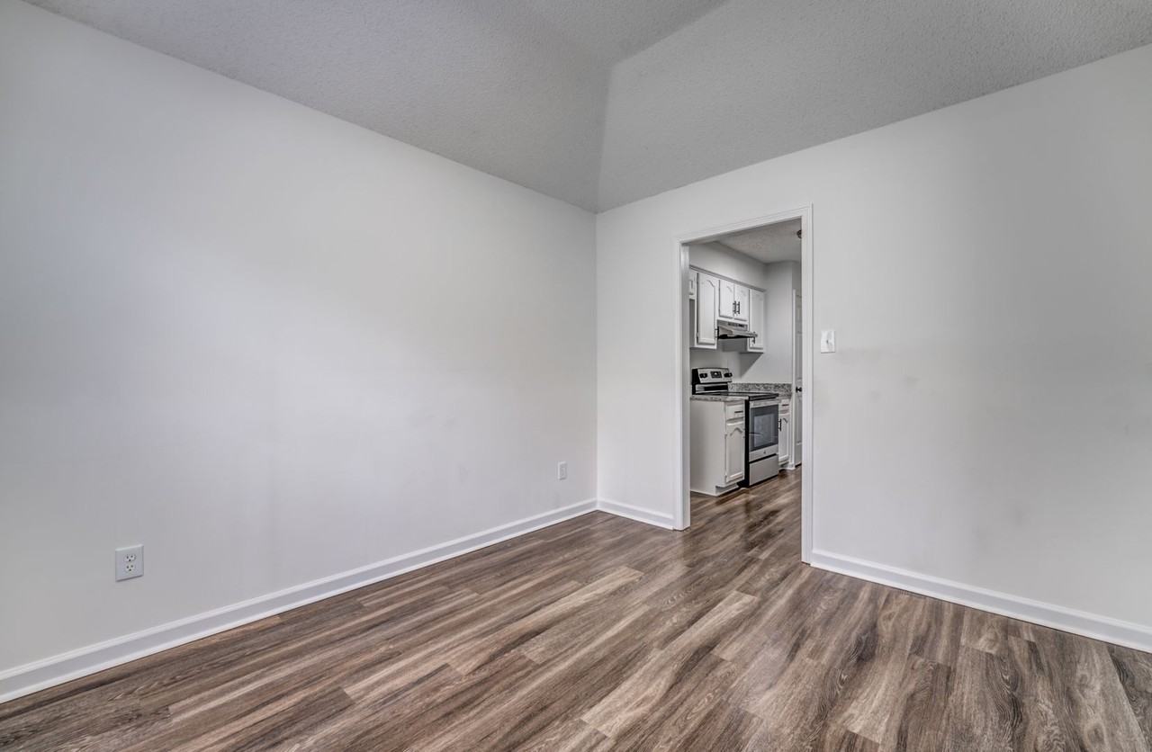 1242 Grange Way Dr - Photo 7 of 22