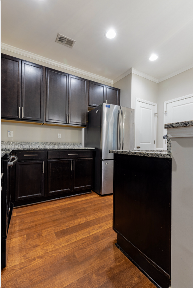 1040 Lexi Ct - Photo 7 of 17