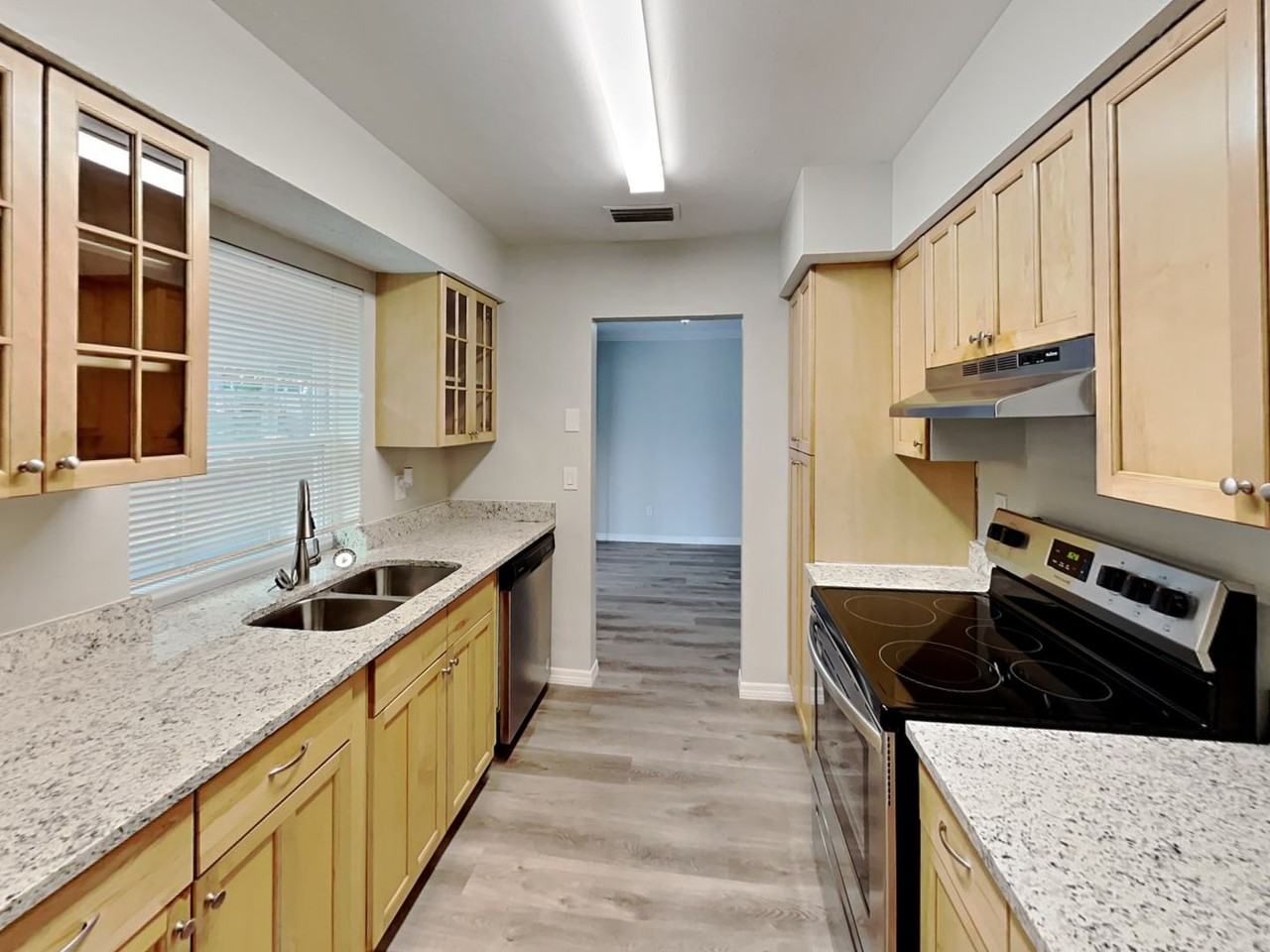 6256 Danbury St - Photo 3 of 16