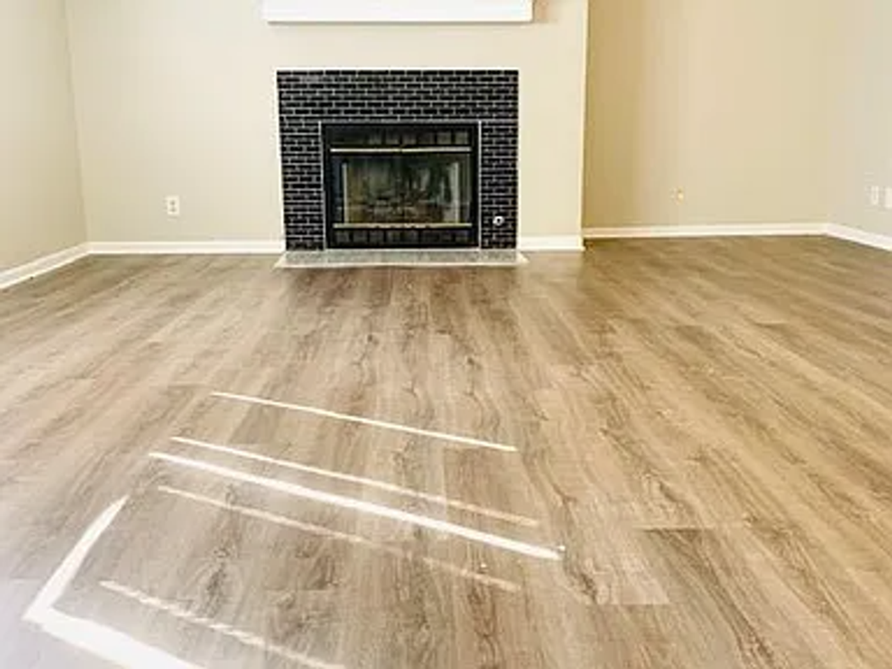 12669 Meredith Ave - Photo 3 of 11