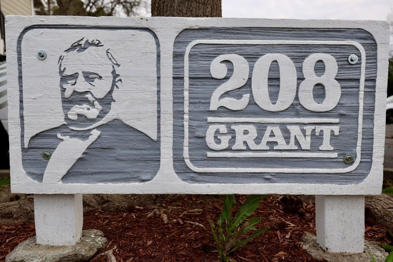 208 Grant Ave - Photo 2 of 17