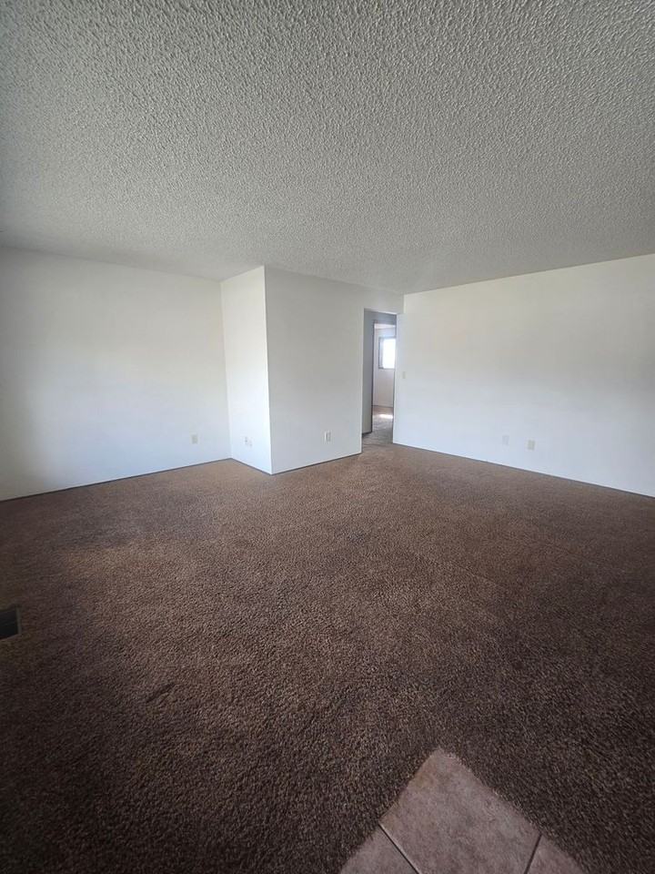 5458 Walton Dr - Photo 2 of 11