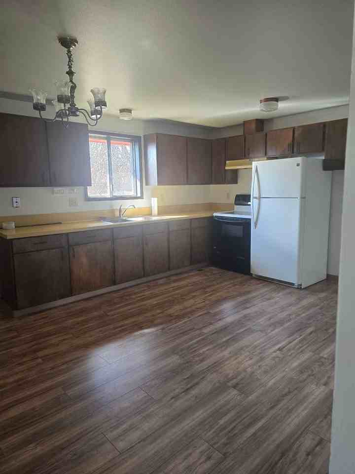 5458 Walton Dr - Photo 4 of 11