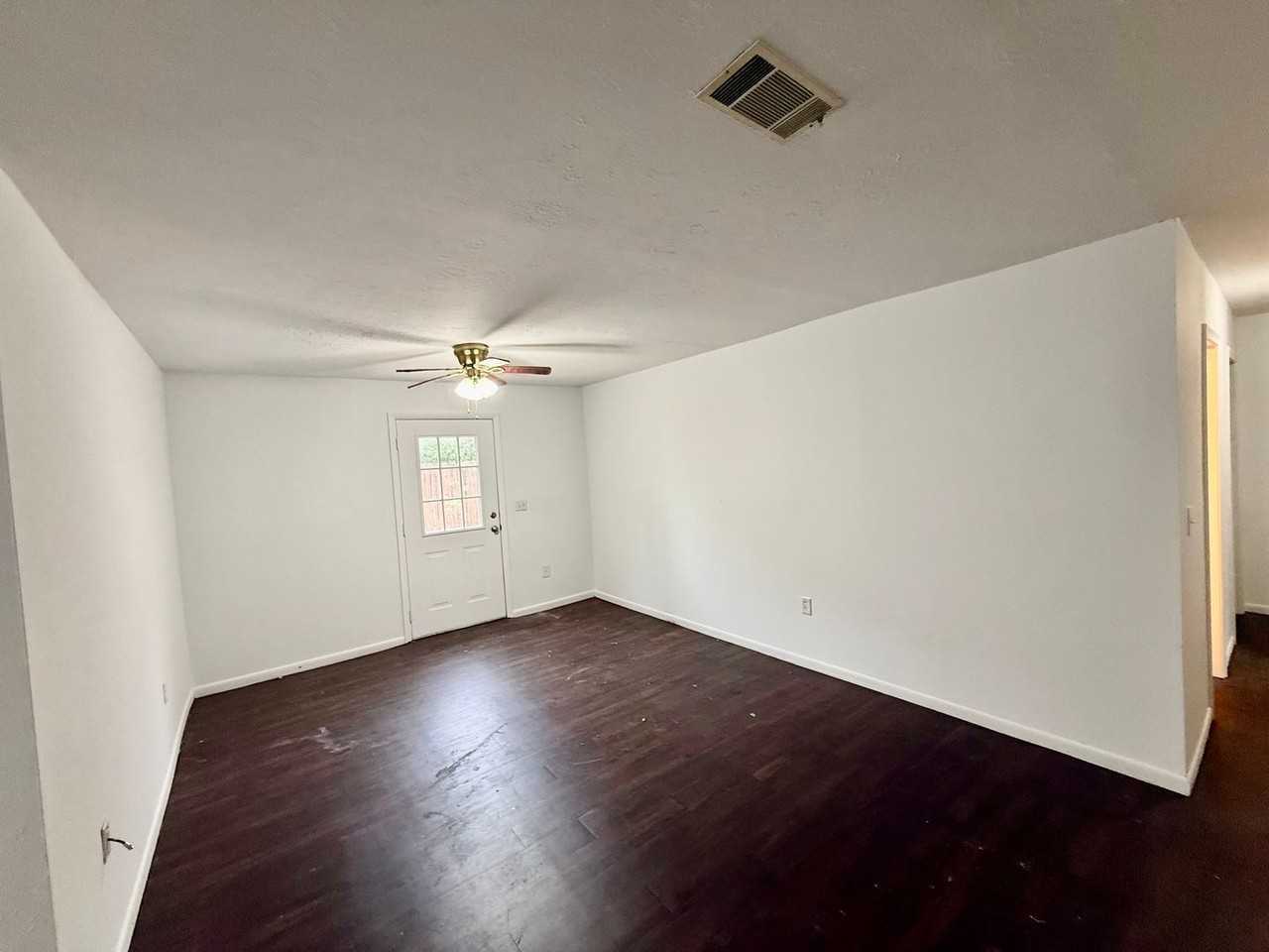 3505 Nw 17th St - Photo 6 of 15