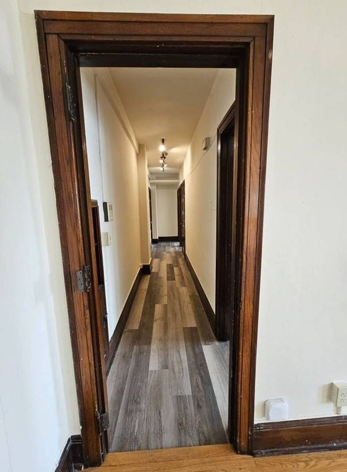 Blackstone - Photo 5 of 48