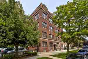 featured image of 935 N Cass St