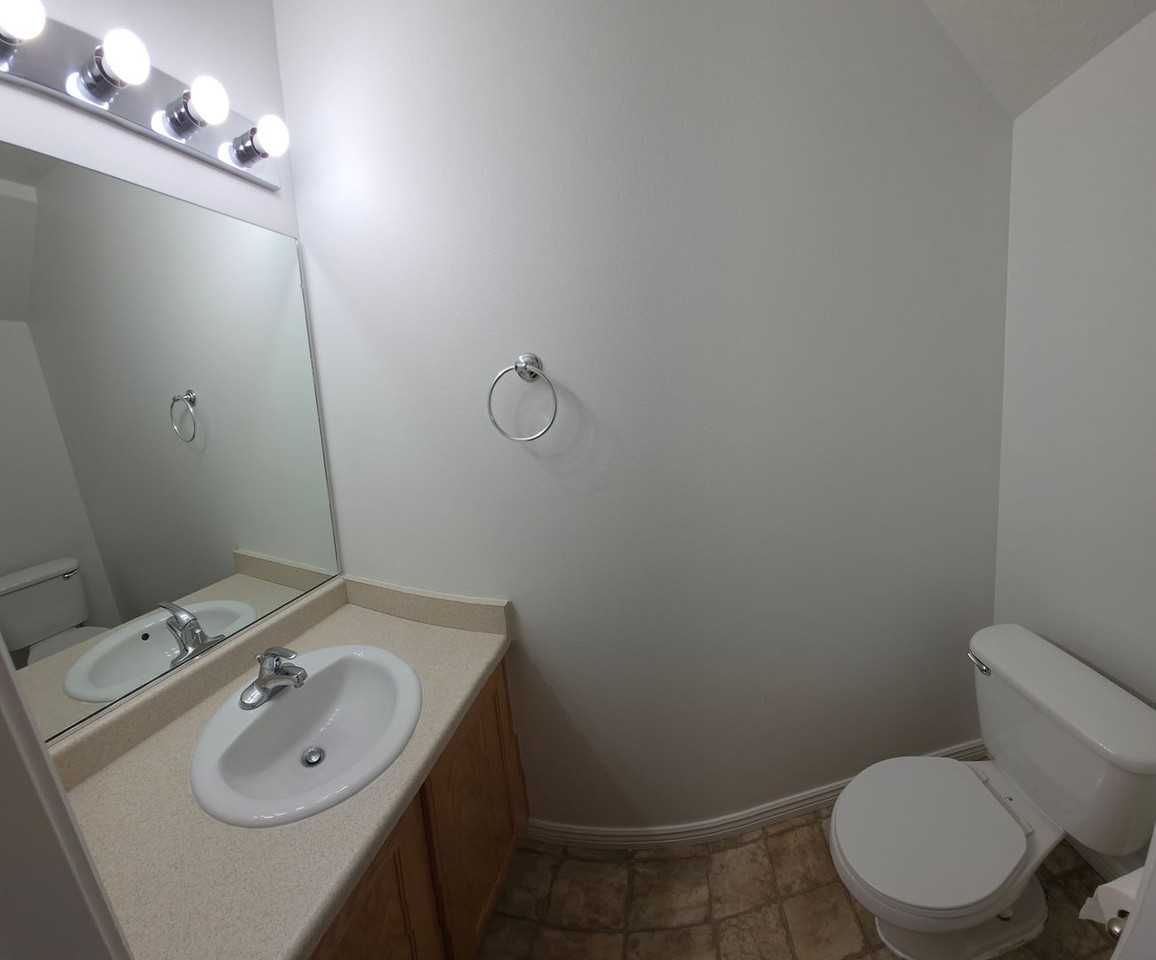 621 Valinda Ln - Photo 4 of 19