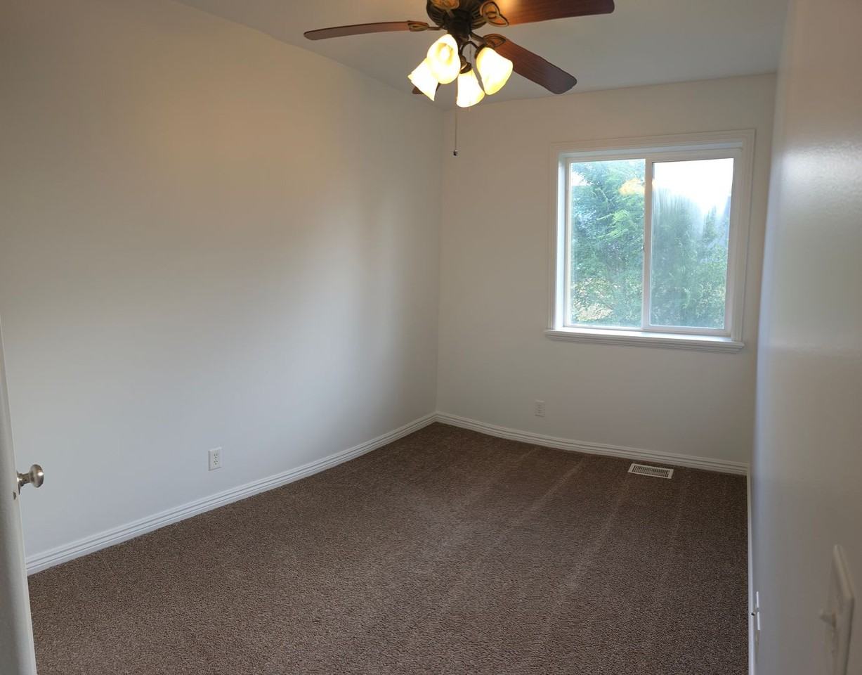 621 Valinda Ln - Photo 7 of 19