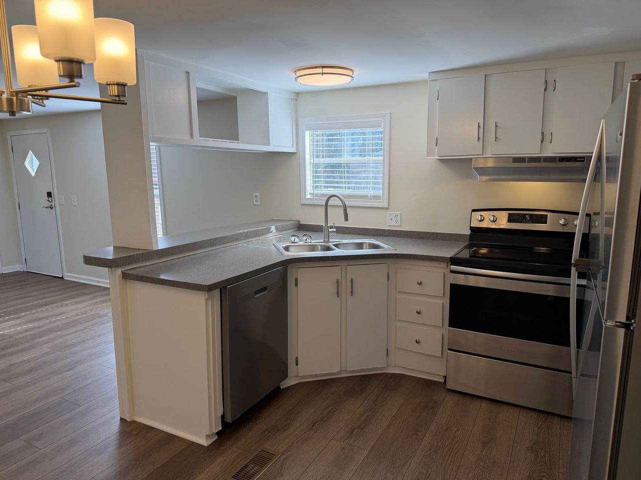 22 Lee Road 242 - Photo 2 of 10