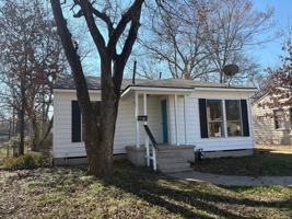 featured image of 622 W 75th St