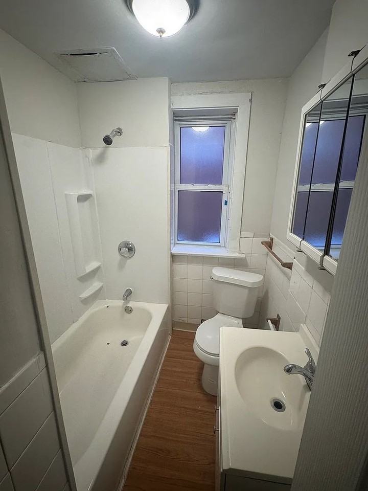 4127 Minnesota Ave #1F - Photo 5 of 11