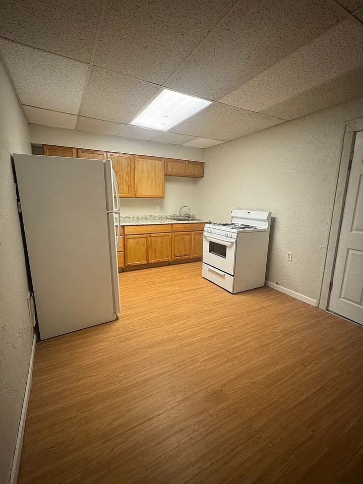 4127 Minnesota Ave #1F - Photo 6 of 11