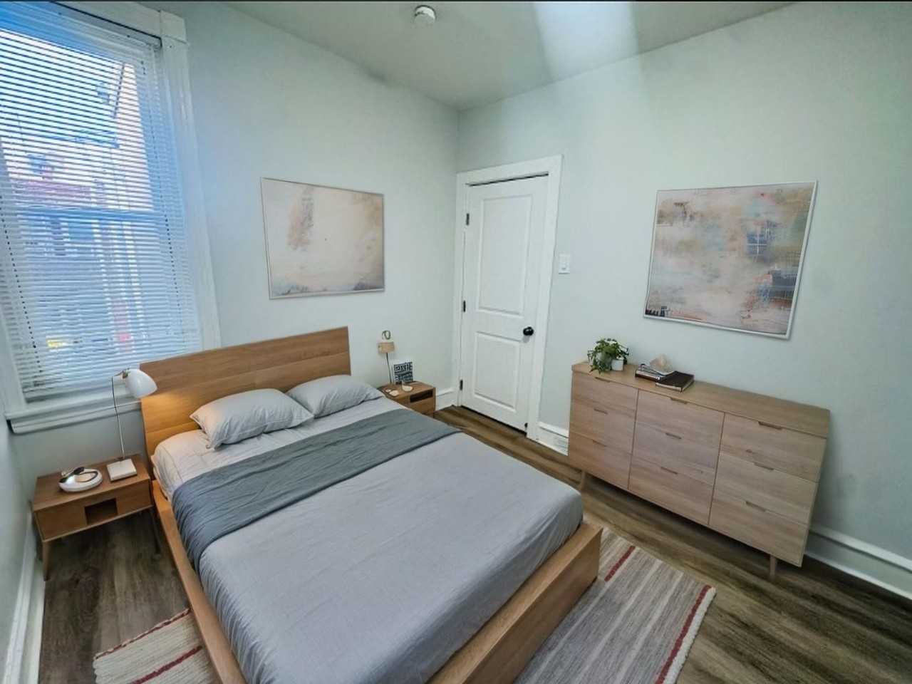 1458 N Wanamaker St - Photo 3 of 27