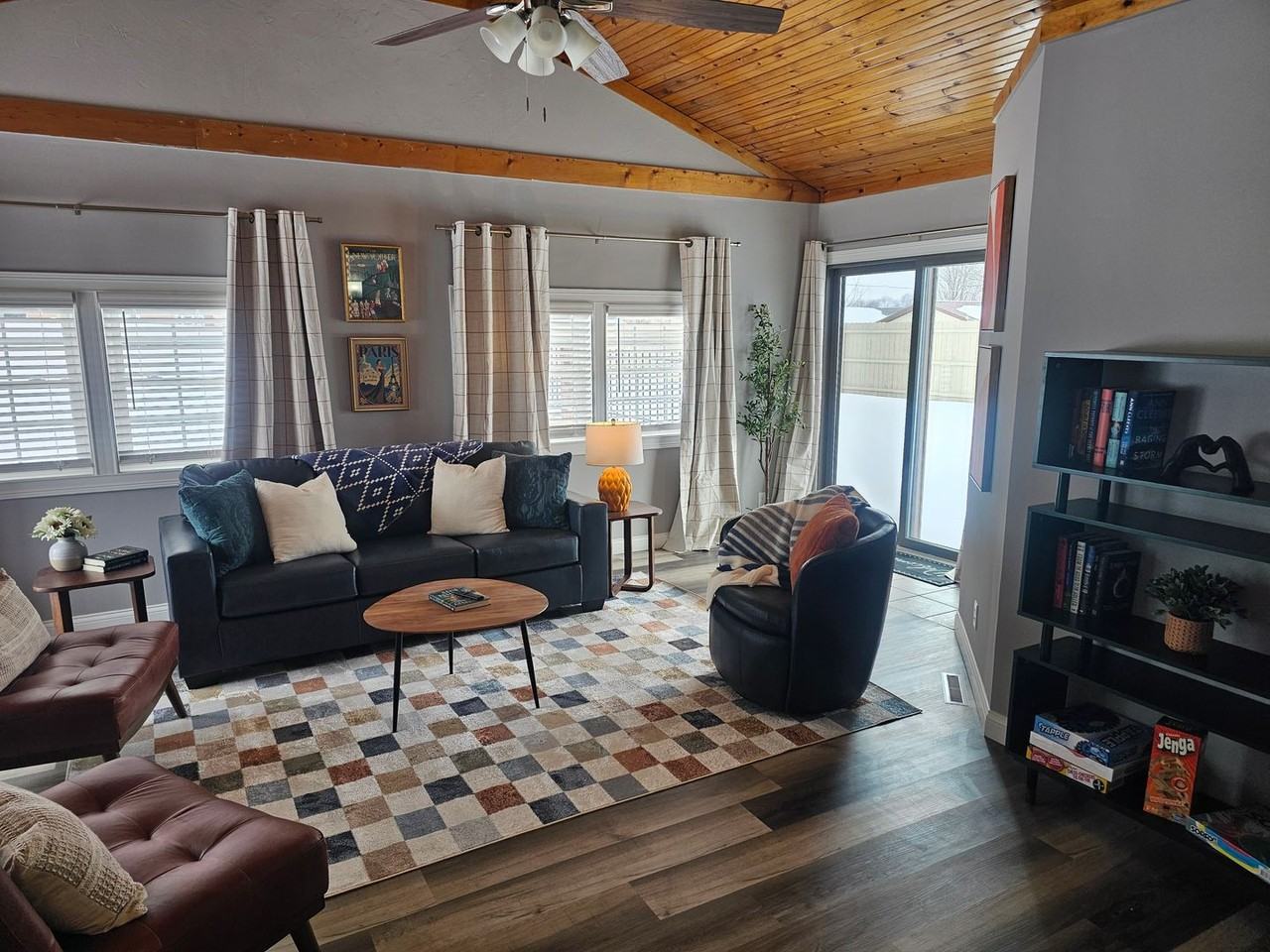 795 Country Club Dr - Photo 5 of 27