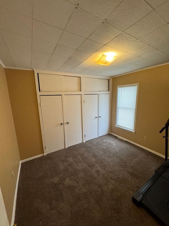 2401 Lowell Ave - Photo 6 of 10