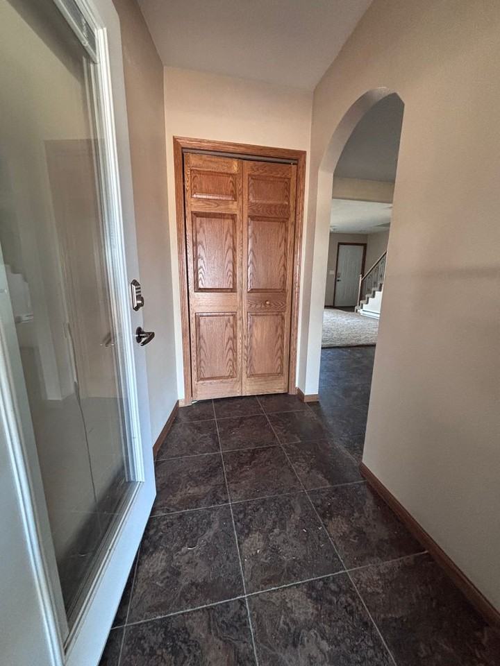 8 Westfield Cir - Photo 3 of 11