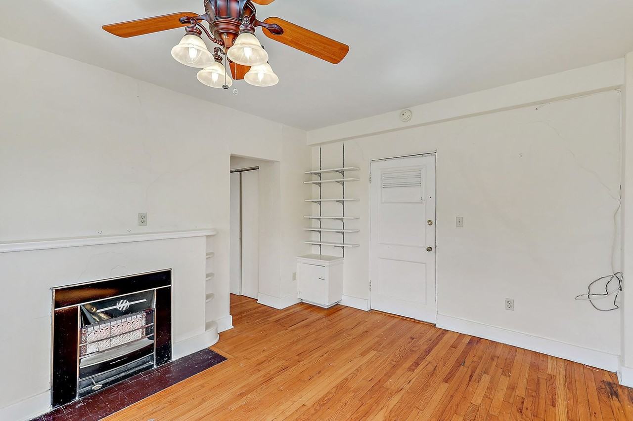 721 N State St - Photo 5 of 21