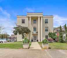 featured image of 721 N State St