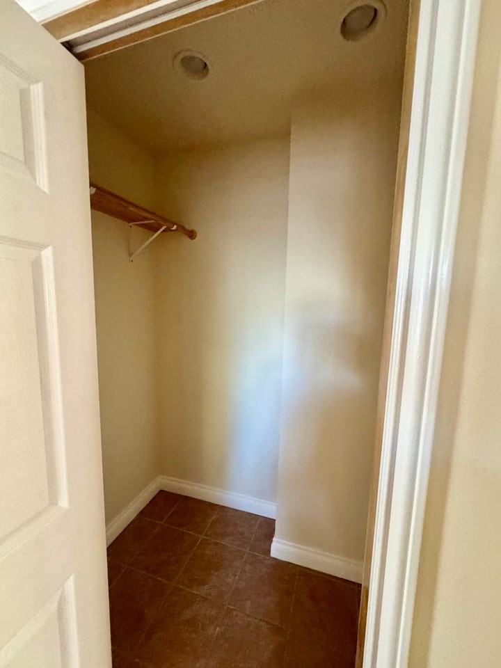 1964 N Gower St - Photo 7 of 10